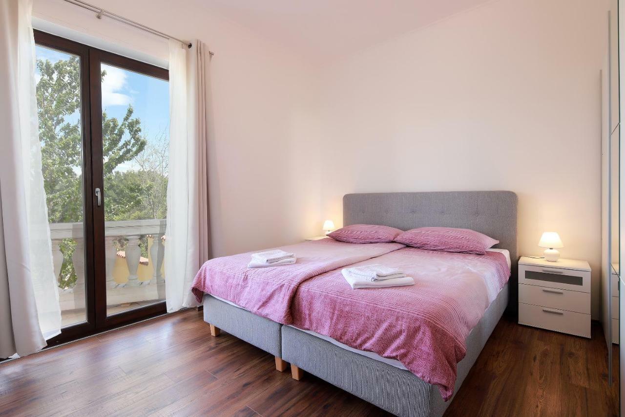 נזרין Apartments Galboka מראה חיצוני תמונה