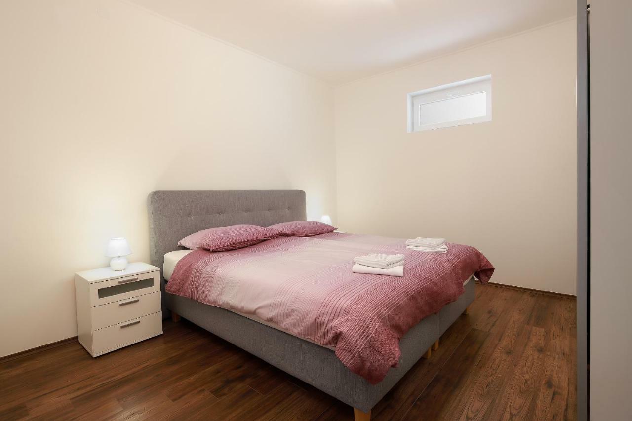 נזרין Apartments Galboka מראה חיצוני תמונה